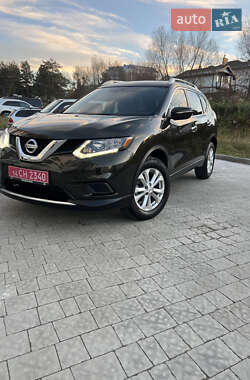 Позашляховик / Кросовер Nissan Rogue 2015 в Львові