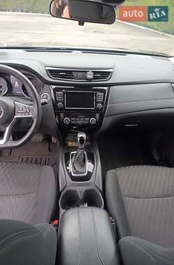 Внедорожник / Кроссовер Nissan Rogue 2019 в Змиеве