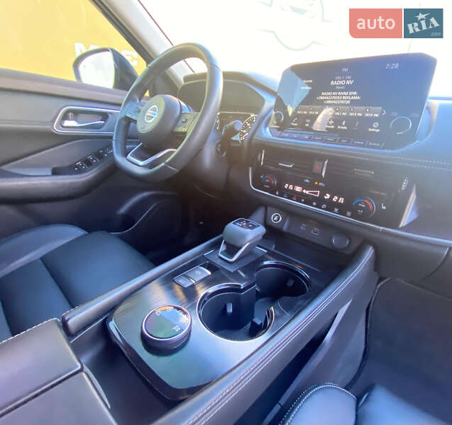 Внедорожник / Кроссовер Nissan Rogue 2021 в Ровно