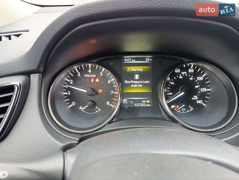 Внедорожник / Кроссовер Nissan Rogue 2017 в Луцке