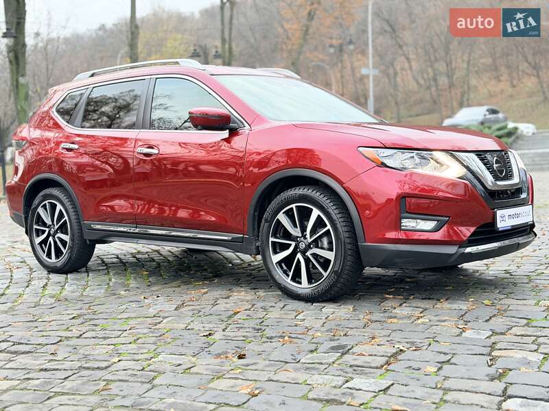 Внедорожник / Кроссовер Nissan Rogue 2018 в Киеве