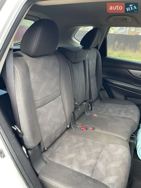 Внедорожник / Кроссовер Nissan Rogue 2015 в Киеве