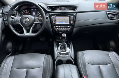 Внедорожник / Кроссовер Nissan Rogue 2017 в Киеве