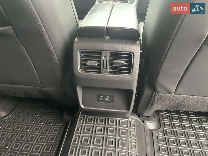 Позашляховик / Кросовер Nissan Rogue 2021 в Вінниці