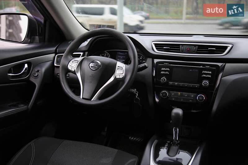 Внедорожник / Кроссовер Nissan Rogue 2015 в Харькове