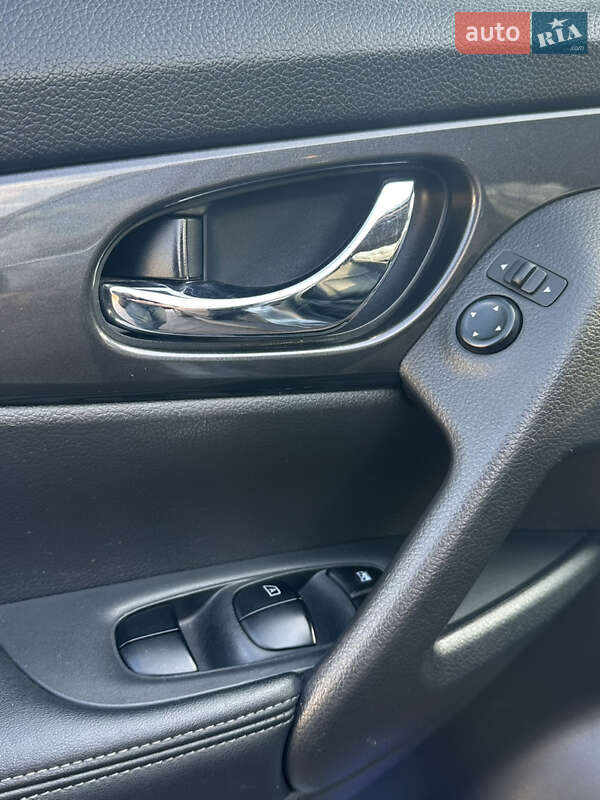 Внедорожник / Кроссовер Nissan Rogue 2016 в Днепре фото 36 Внедорожник / Кроссовер Nissan Rogue 2016 в Днепре