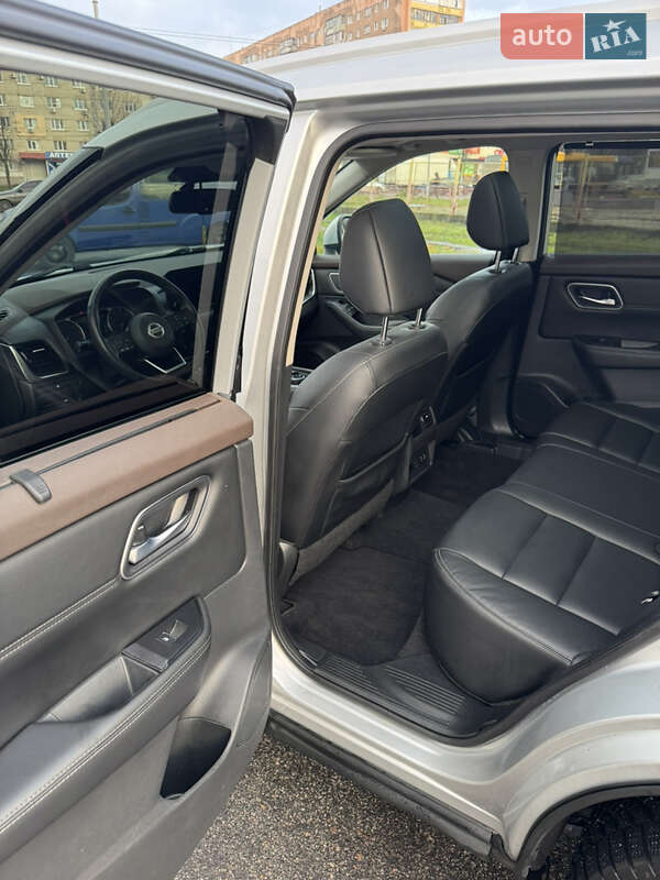 Внедорожник / Кроссовер Nissan Rogue 2021 в Харькове