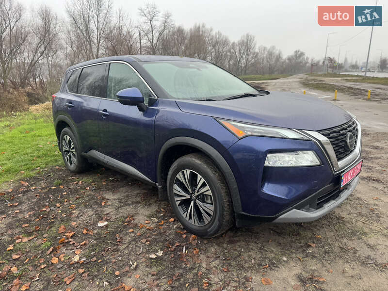 Внедорожник / Кроссовер Nissan Rogue 2021 в Киеве