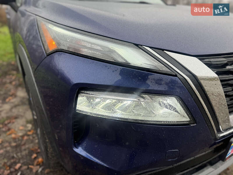 Внедорожник / Кроссовер Nissan Rogue 2021 в Киеве