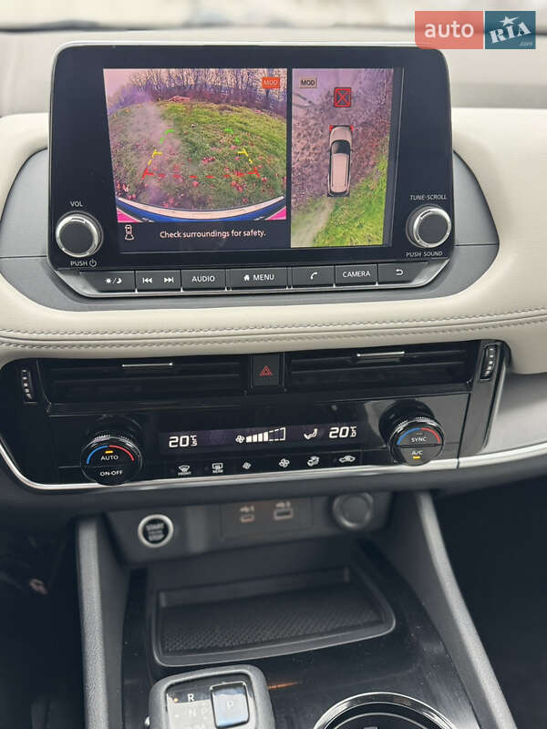 Внедорожник / Кроссовер Nissan Rogue 2021 в Киеве