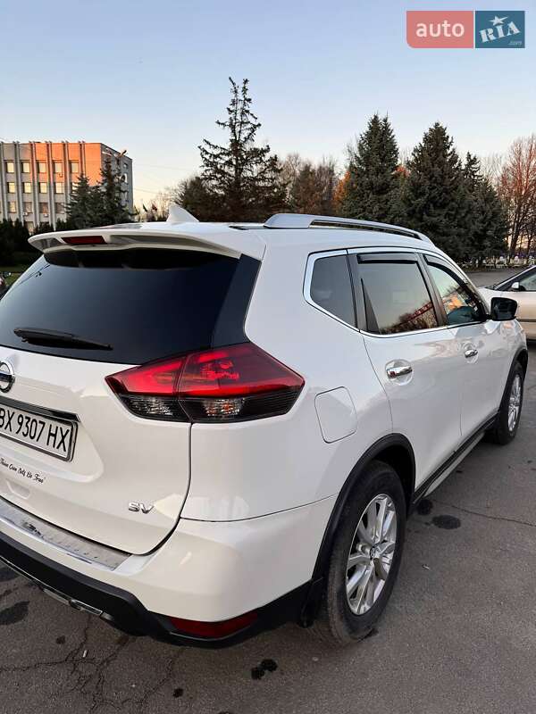 Внедорожник / Кроссовер Nissan Rogue 2017 в Шепетовке
