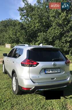 Позашляховик / Кросовер Nissan Rogue 2017 в Світловодську