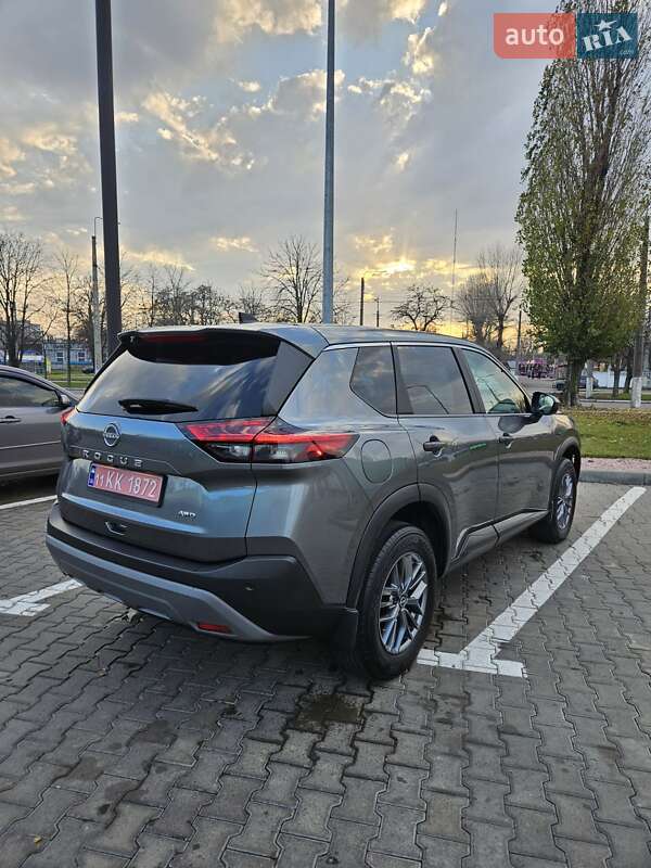 Внедорожник / Кроссовер Nissan Rogue 2023 в Кременчуге