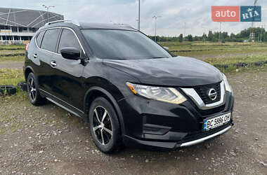 Позашляховик / Кросовер Nissan Rogue 2016 в Львові