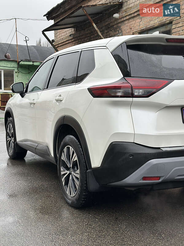 Внедорожник / Кроссовер Nissan Rogue 2021 в Киеве