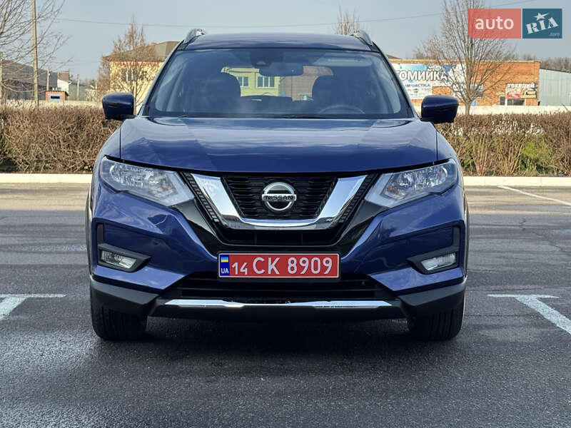 Внедорожник / Кроссовер Nissan Rogue 2018 в Полтаве