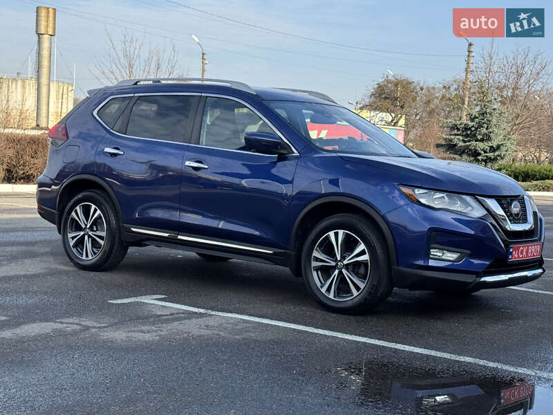 Внедорожник / Кроссовер Nissan Rogue 2018 в Полтаве