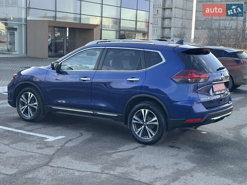 Внедорожник / Кроссовер Nissan Rogue 2018 в Полтаве