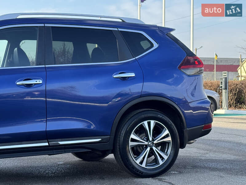 Внедорожник / Кроссовер Nissan Rogue 2018 в Полтаве