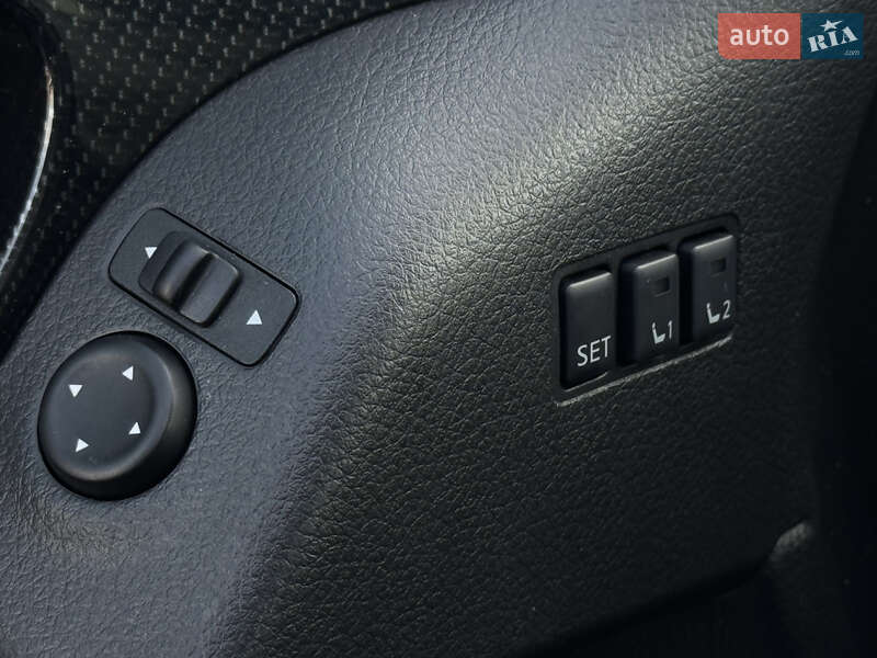 Внедорожник / Кроссовер Nissan Rogue 2018 в Полтаве