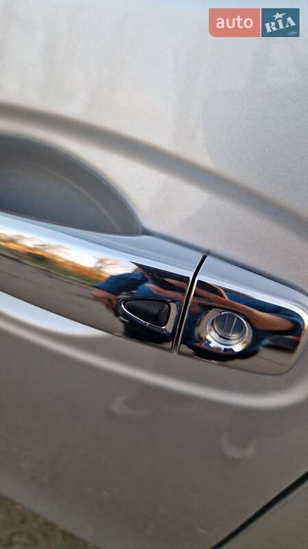 Внедорожник / Кроссовер Nissan Rogue 2017 в Николаеве