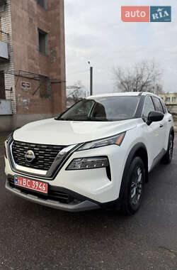 Внедорожник / Кроссовер Nissan Rogue 2022 в Харькове