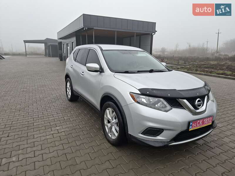 Внедорожник / Кроссовер Nissan Rogue 2015 в Врадиевке