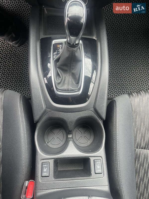 Внедорожник / Кроссовер Nissan Rogue 2018 в Ромнах