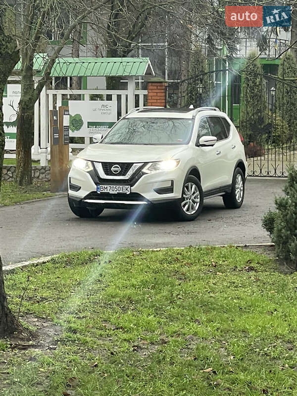 Внедорожник / Кроссовер Nissan Rogue 2018 в Ромнах