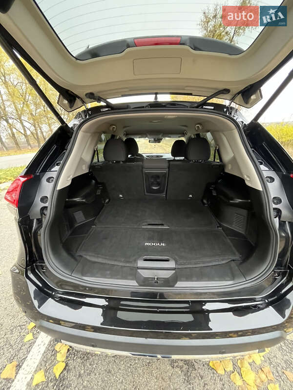 Внедорожник / Кроссовер Nissan Rogue 2019 в Ромнах