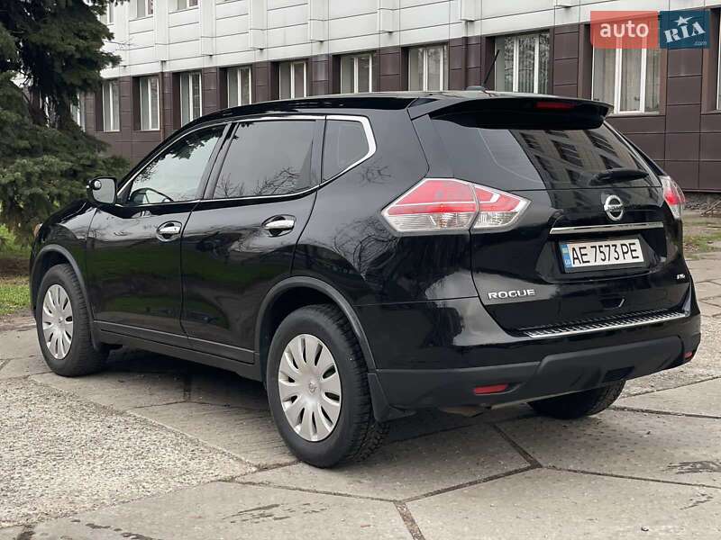 Внедорожник / Кроссовер Nissan Rogue 2015 в Днепре
