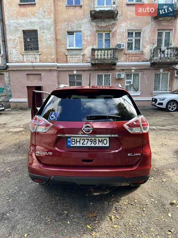 Внедорожник / Кроссовер Nissan Rogue 2016 в Одессе