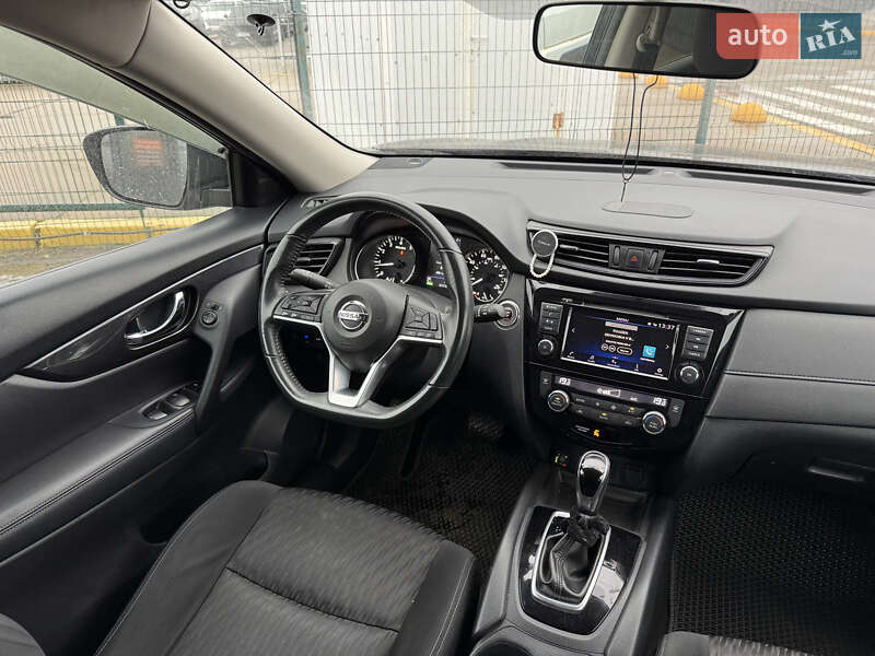 Внедорожник / Кроссовер Nissan Rogue 2018 в Киеве