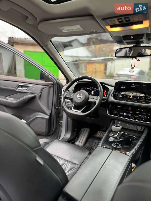 Позашляховик / Кросовер Nissan Rogue 2020 в Славуті