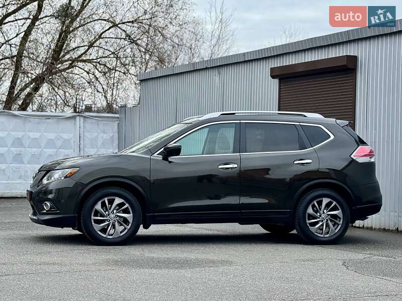 Внедорожник / Кроссовер Nissan Rogue 2015 в Киеве