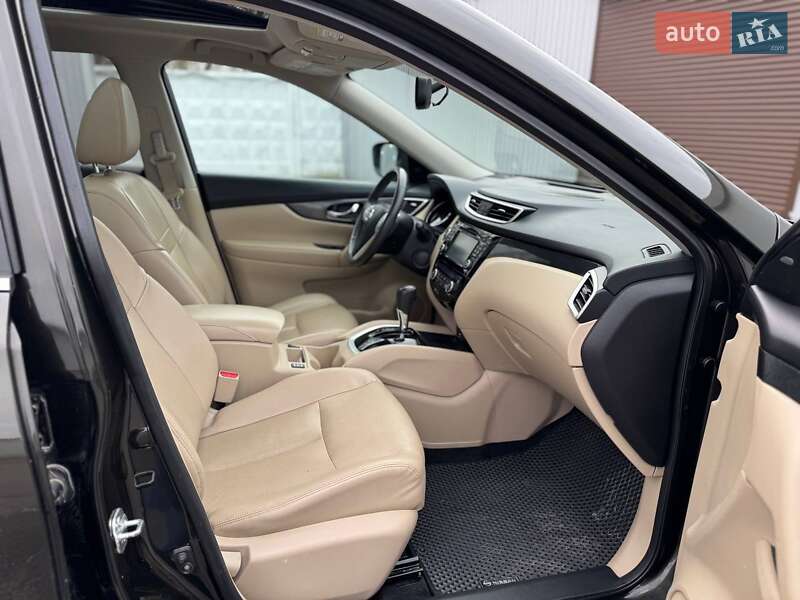 Внедорожник / Кроссовер Nissan Rogue 2015 в Киеве