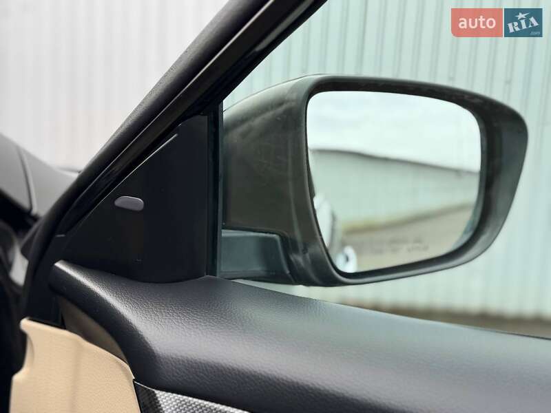 Внедорожник / Кроссовер Nissan Rogue 2015 в Киеве