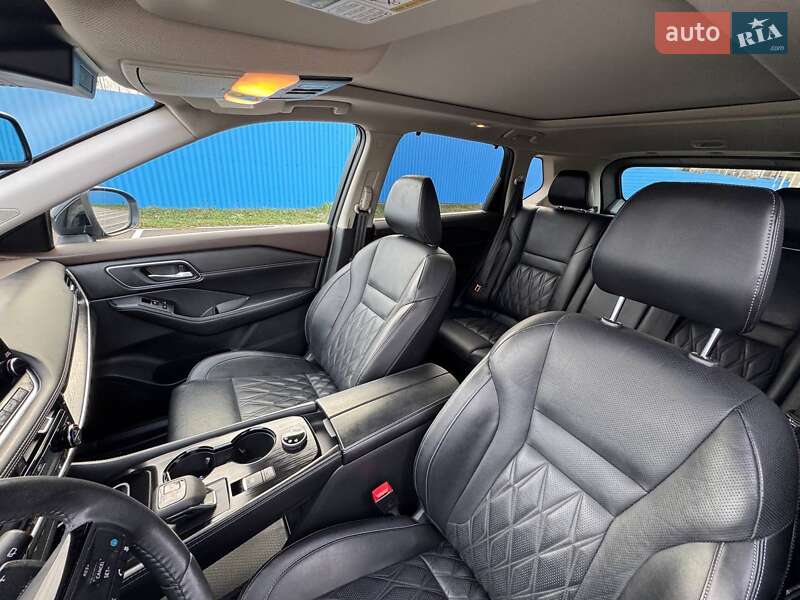 Внедорожник / Кроссовер Nissan Rogue 2021 в Киеве