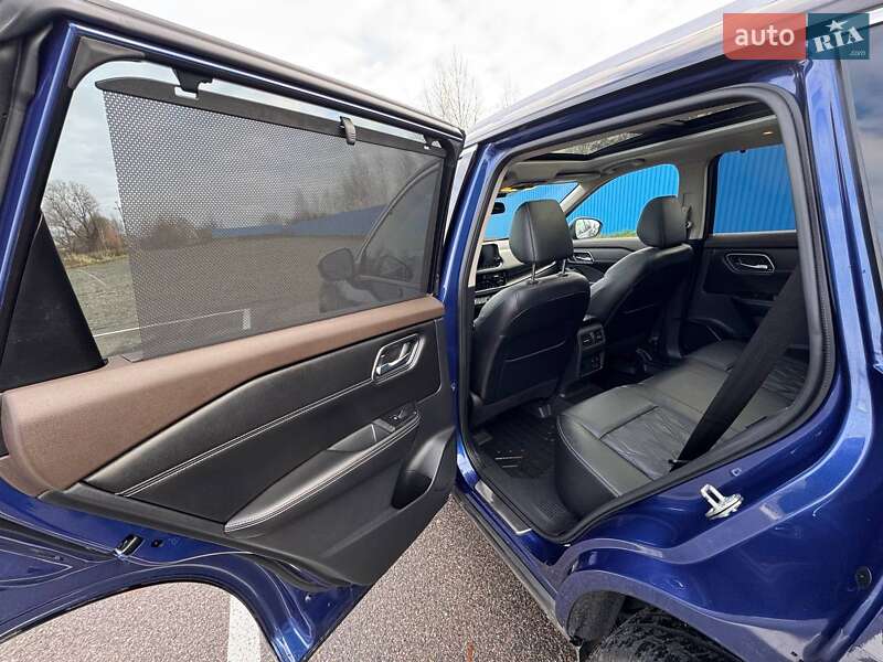 Внедорожник / Кроссовер Nissan Rogue 2021 в Киеве