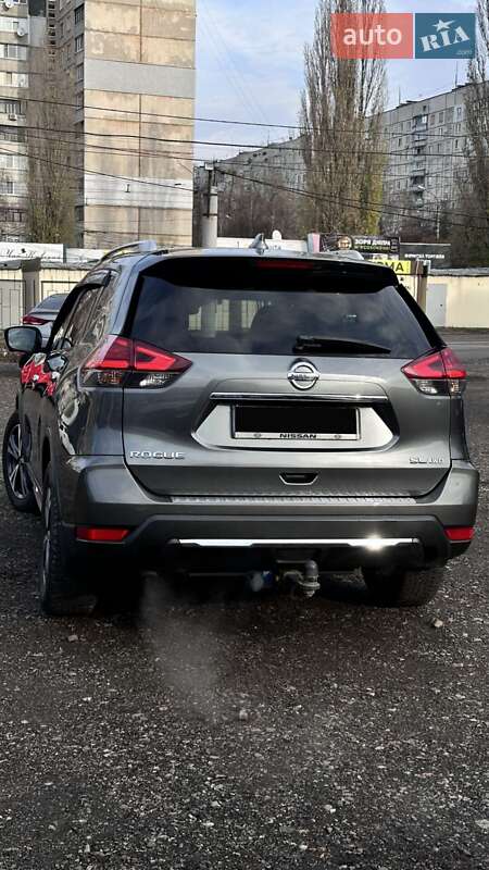Внедорожник / Кроссовер Nissan Rogue 2017 в Харькове