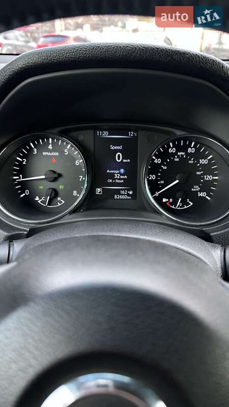 Внедорожник / Кроссовер Nissan Rogue 2017 в Харькове