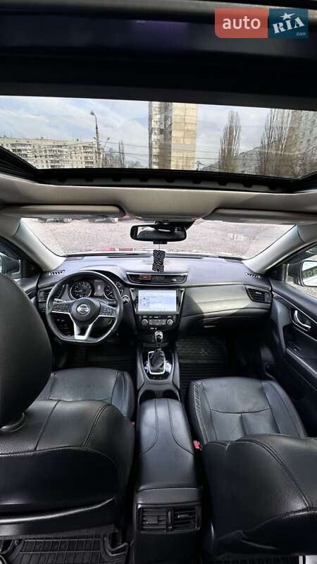 Внедорожник / Кроссовер Nissan Rogue 2017 в Харькове