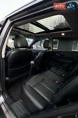 Внедорожник / Кроссовер Nissan Rogue 2017 в Харькове