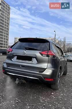 Внедорожник / Кроссовер Nissan Rogue 2017 в Харькове
