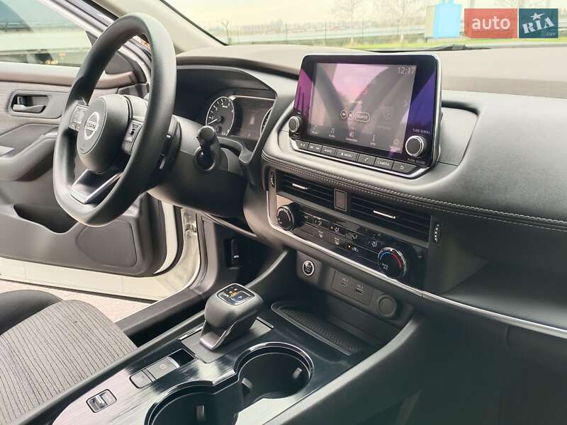 Внедорожник / Кроссовер Nissan Rogue 2021 в Днепре