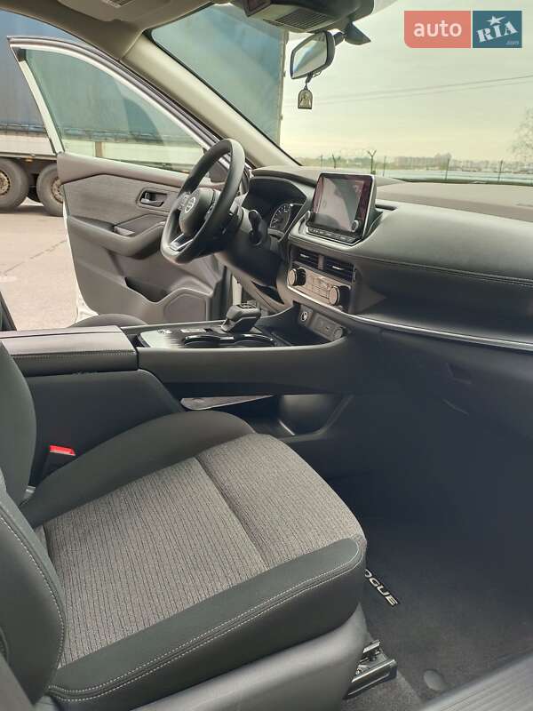 Внедорожник / Кроссовер Nissan Rogue 2021 в Днепре