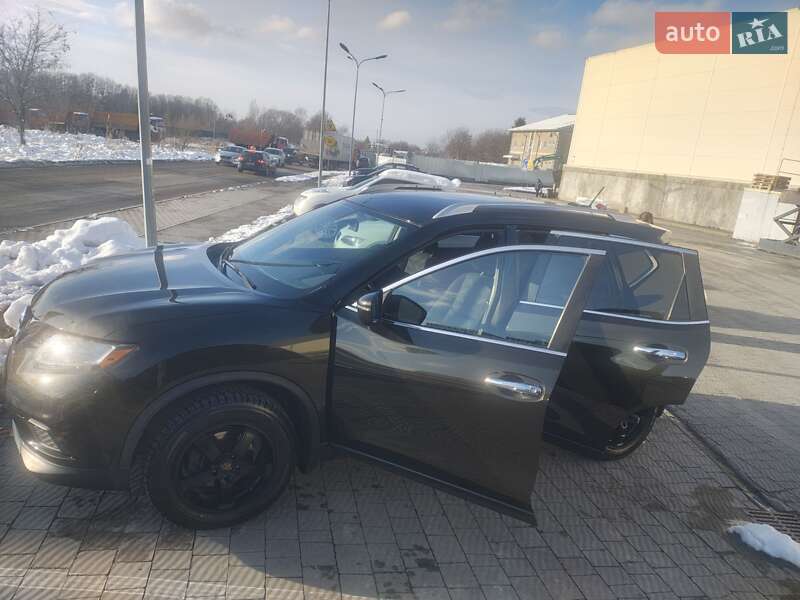 Внедорожник / Кроссовер Nissan Rogue 2016 в Львове