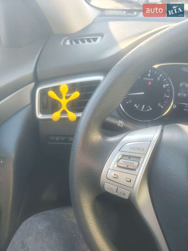 Внедорожник / Кроссовер Nissan Rogue 2016 в Львове