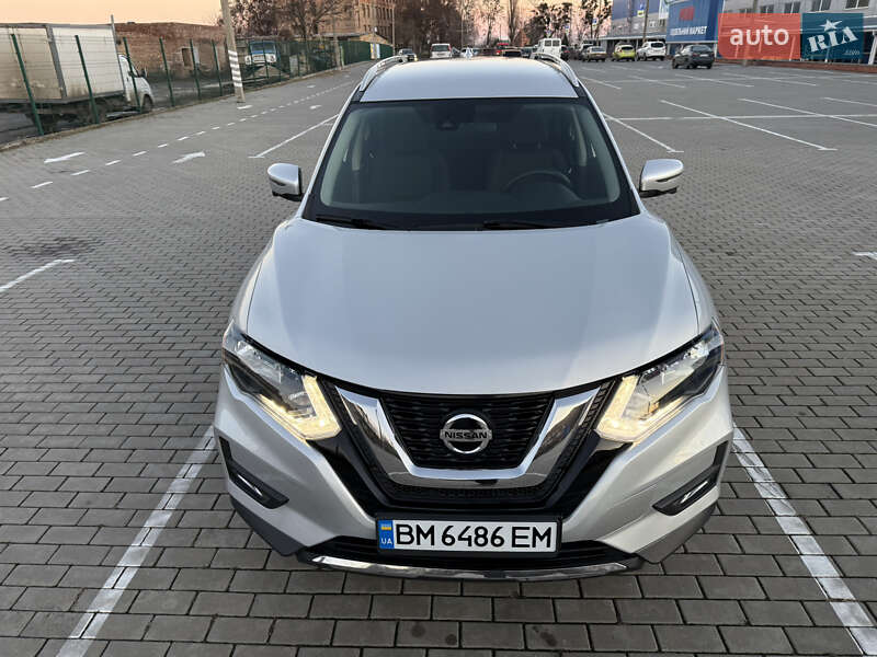Позашляховик / Кросовер Nissan Rogue 2020 в Ромнах