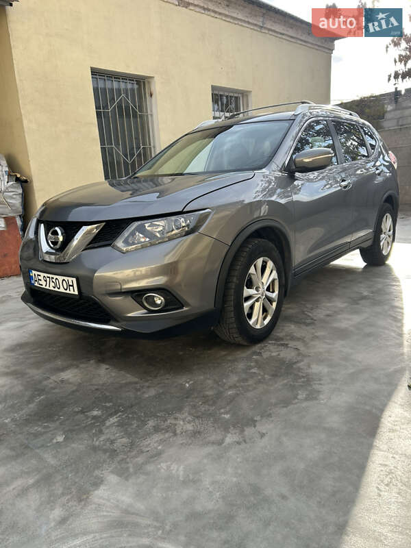 Внедорожник / Кроссовер Nissan Rogue 2014 в Днепре